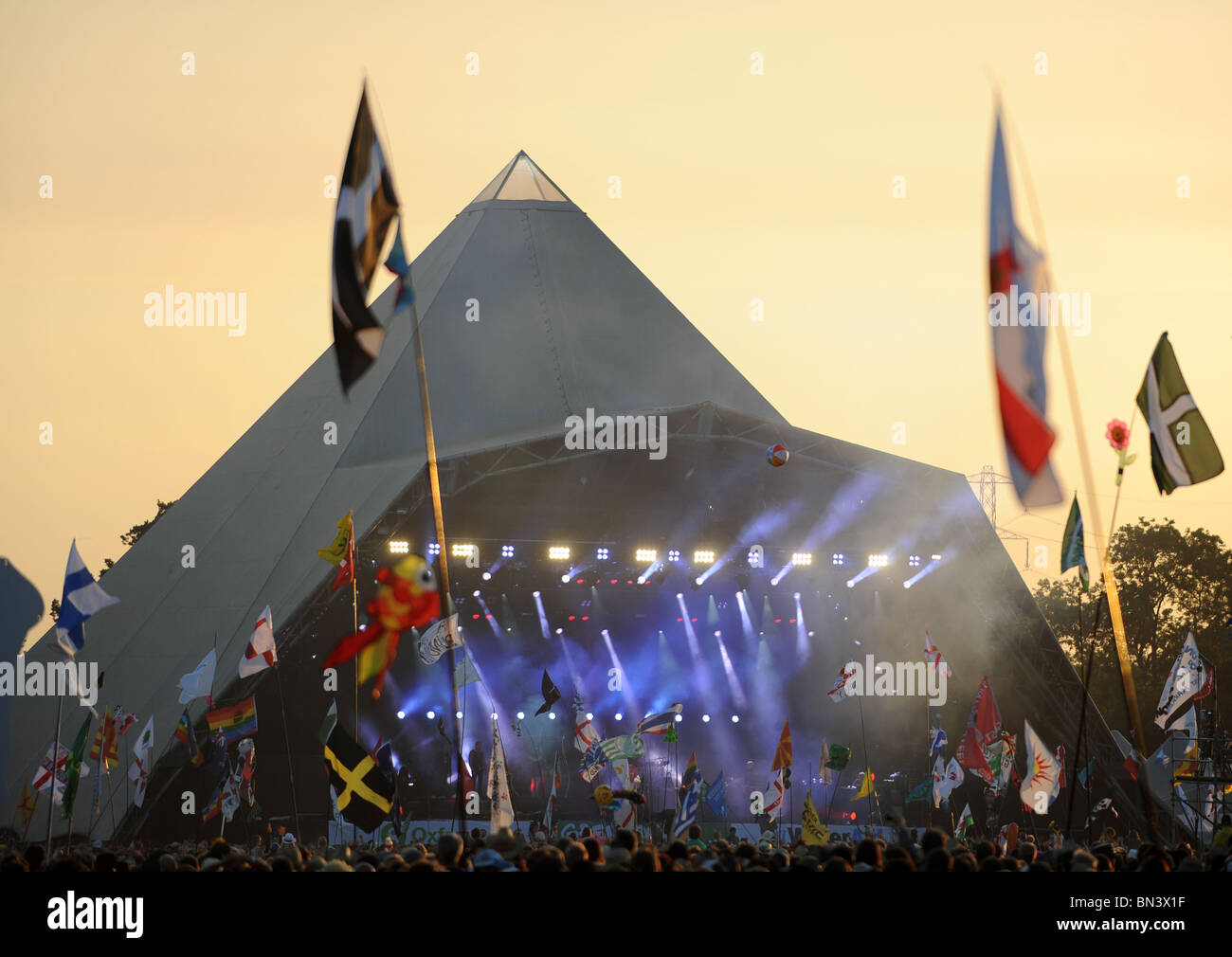 Stevie Wonder on the Pyramid Stage at Glastonbury 2010 Stock Photo