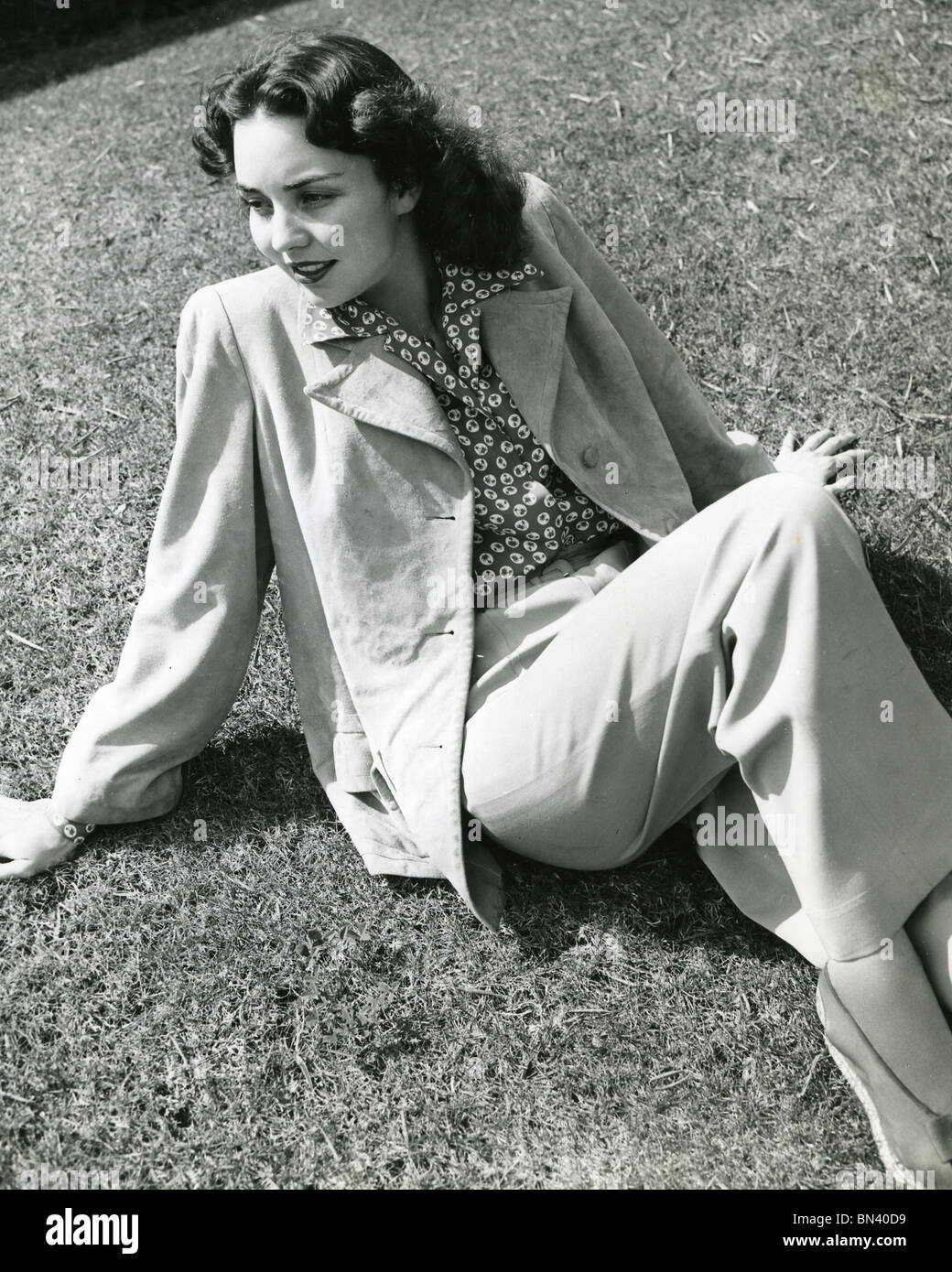 Jennifer jones hires stock photography and images Alamy