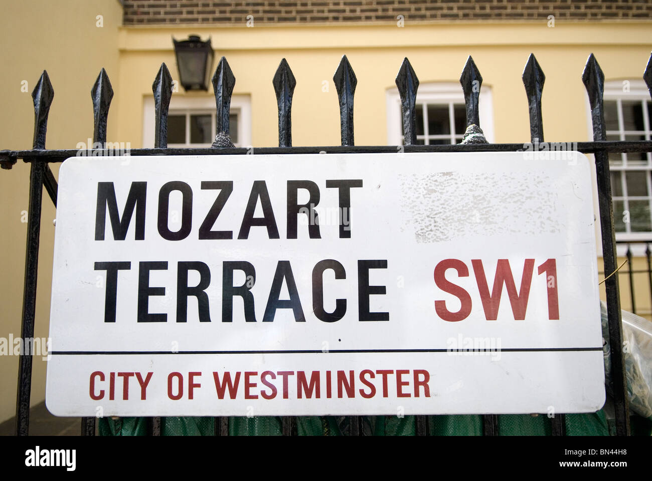 Mozart Terrace London SW1. Mozart Terrace, is part of Ebury Street. HOMER SYKES Stock Photo