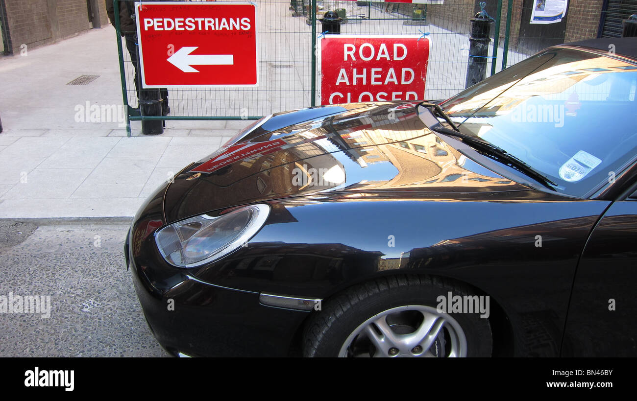 Road Closed traffic sign in London England UK Stock Photo