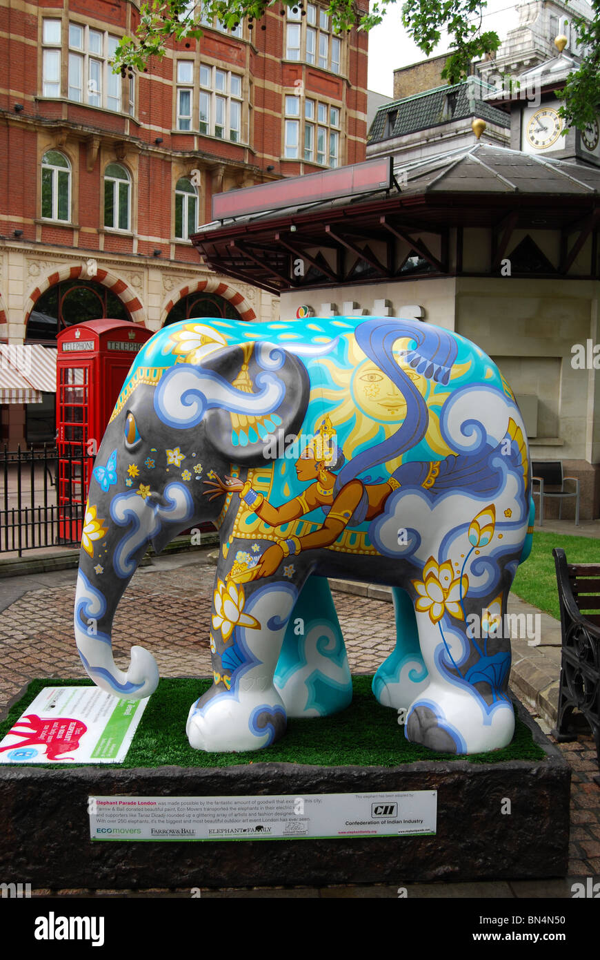 Elephant parade london hi res stock photography and images Alamy