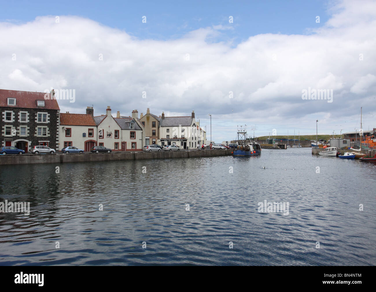 Waterfront eyemouth scotland hi-res stock photography and images - Alamy