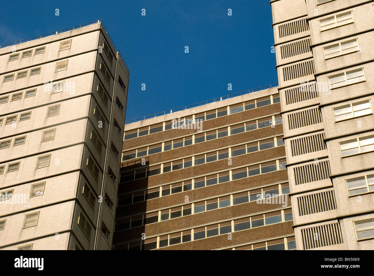 high-rise flats fitzroy melbourne australia Stock Photo - Alamy