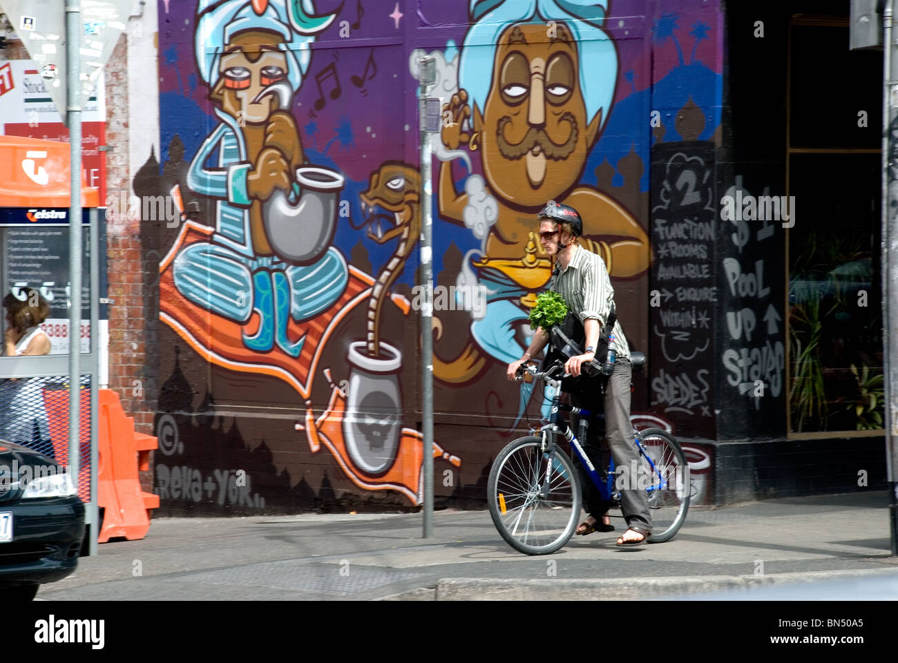smith street scene, collingwood melbourne australia Stock Photo Alamy
