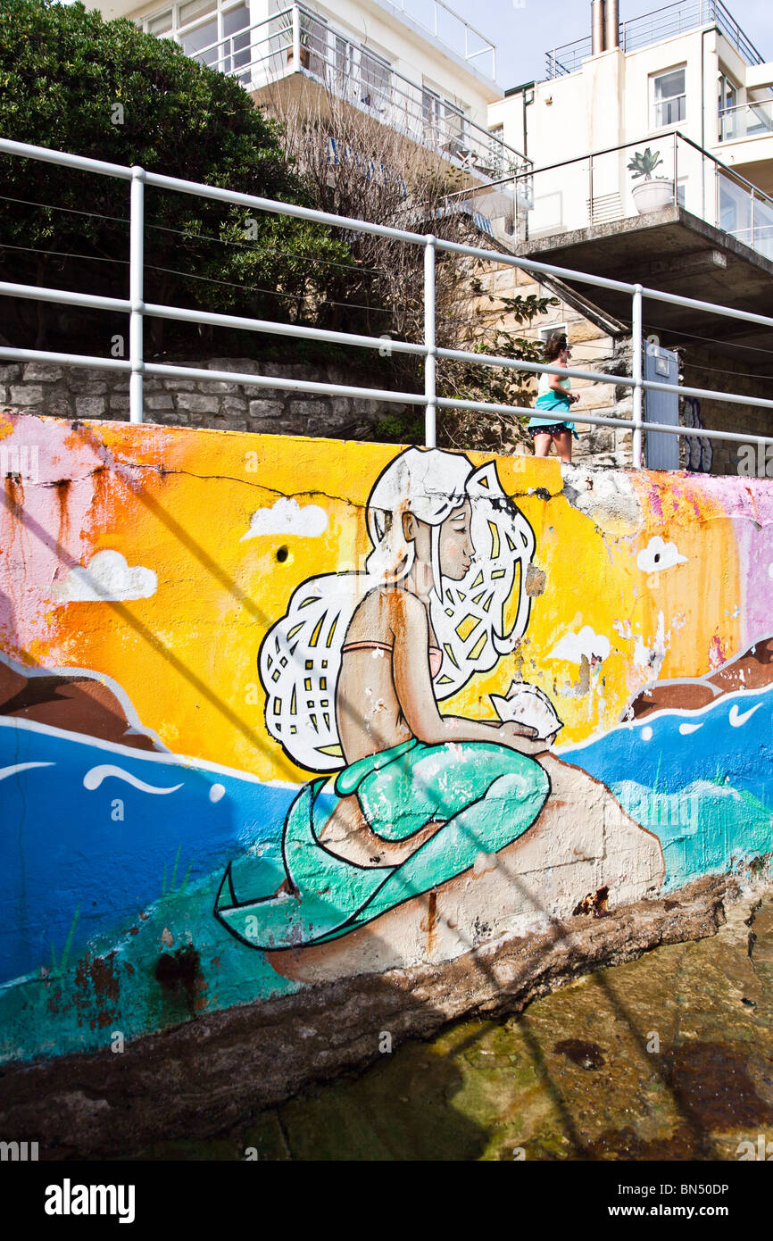 Bondi Beach Graffiti Art Mermaid Stock Photo Alamy