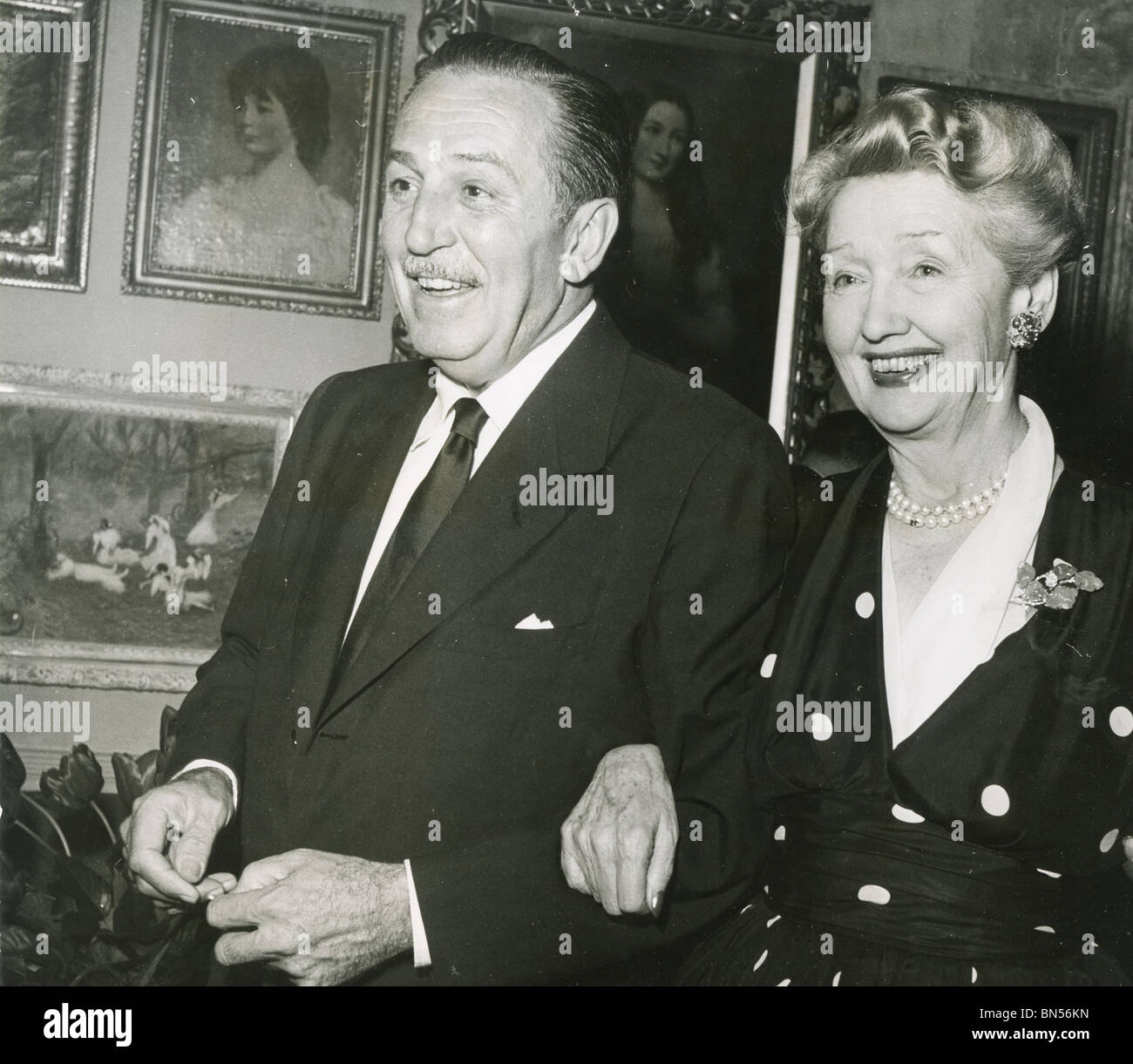 WALT DISNEY with newspaper columnist Hedda Hopper Stock Photo