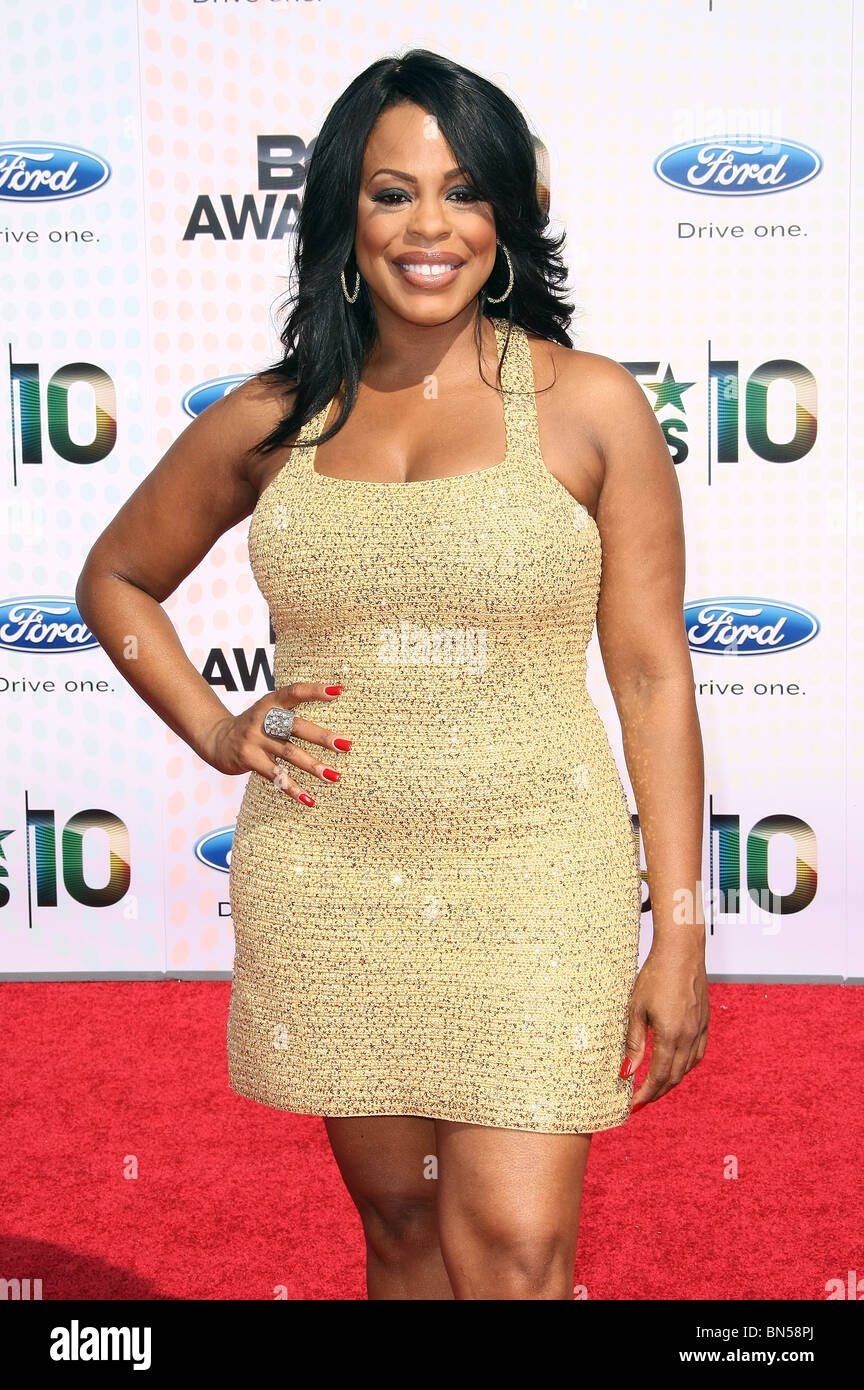 NIECY NASH BET AWARDS 10 ARRIVALS DOWNTOWN LOS ANGELES CA 27 June 2010 Stock Photo