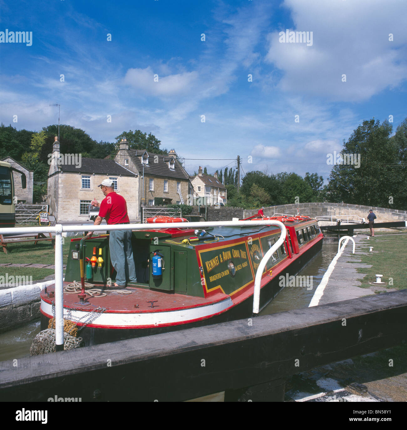 Canal boat in the Bradford on Avon Lock no 14, Kennet and Avon Canal, Bradford on Avon, Wiltshire, England, UK Stock Photo