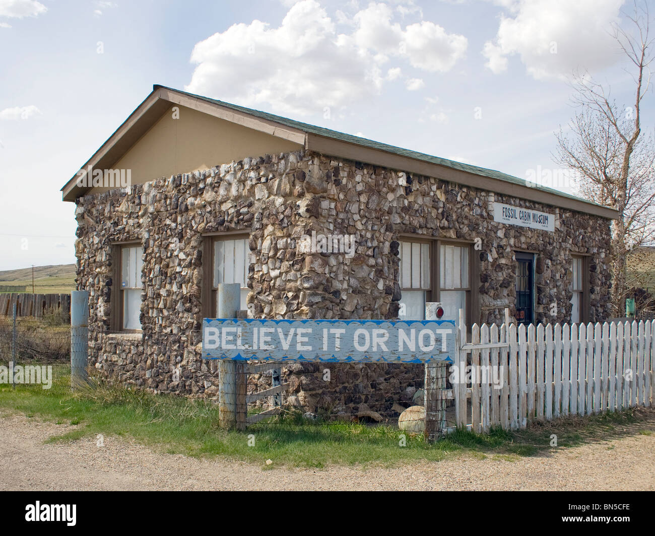 The Fossil Cabin Museum in Medicine Bow, Wyoming is made out dinosaur bones. Stock Photo