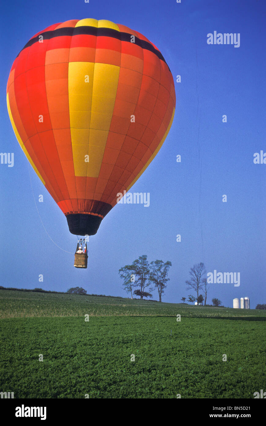 Hot air balloon landing in Lancaster PA farm field Stock Photo Alamy