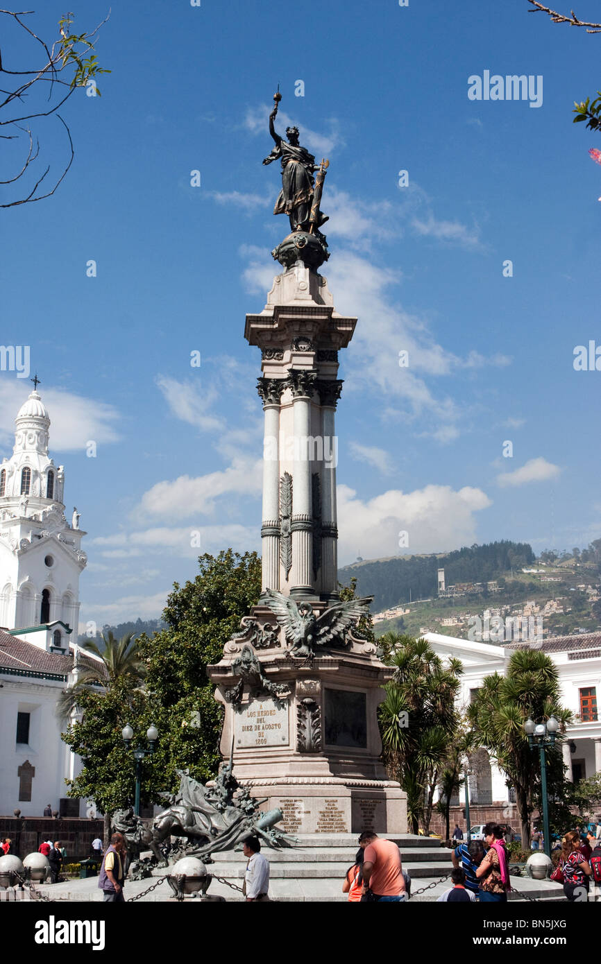 Quito statue hires stock photography and images Alamy
