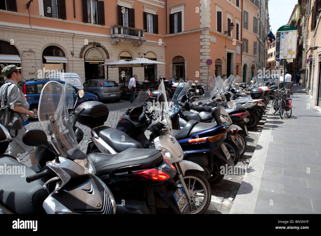 Moped Rome Mopeds parked, Rome Italy Stock Photo - Alamy