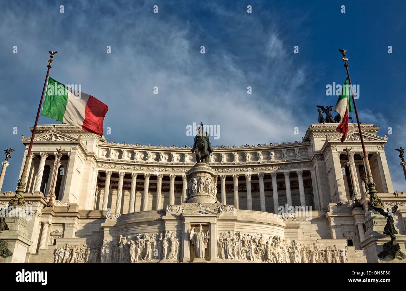 Victor Emmanuel Monument or Typewriter, Rome , Italy Stock Photo Alamy