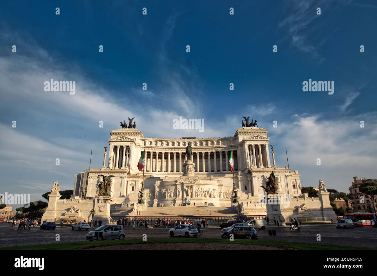 Victor Emmanuel Monument or Typewriter, Rome , Italy Stock Photo Alamy