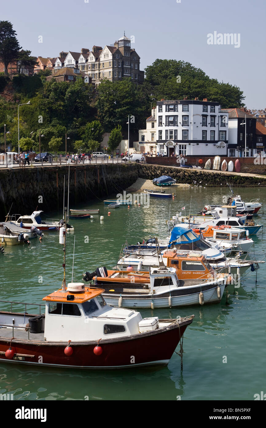 Folkestone fishing hi-res stock photography and images - Alamy