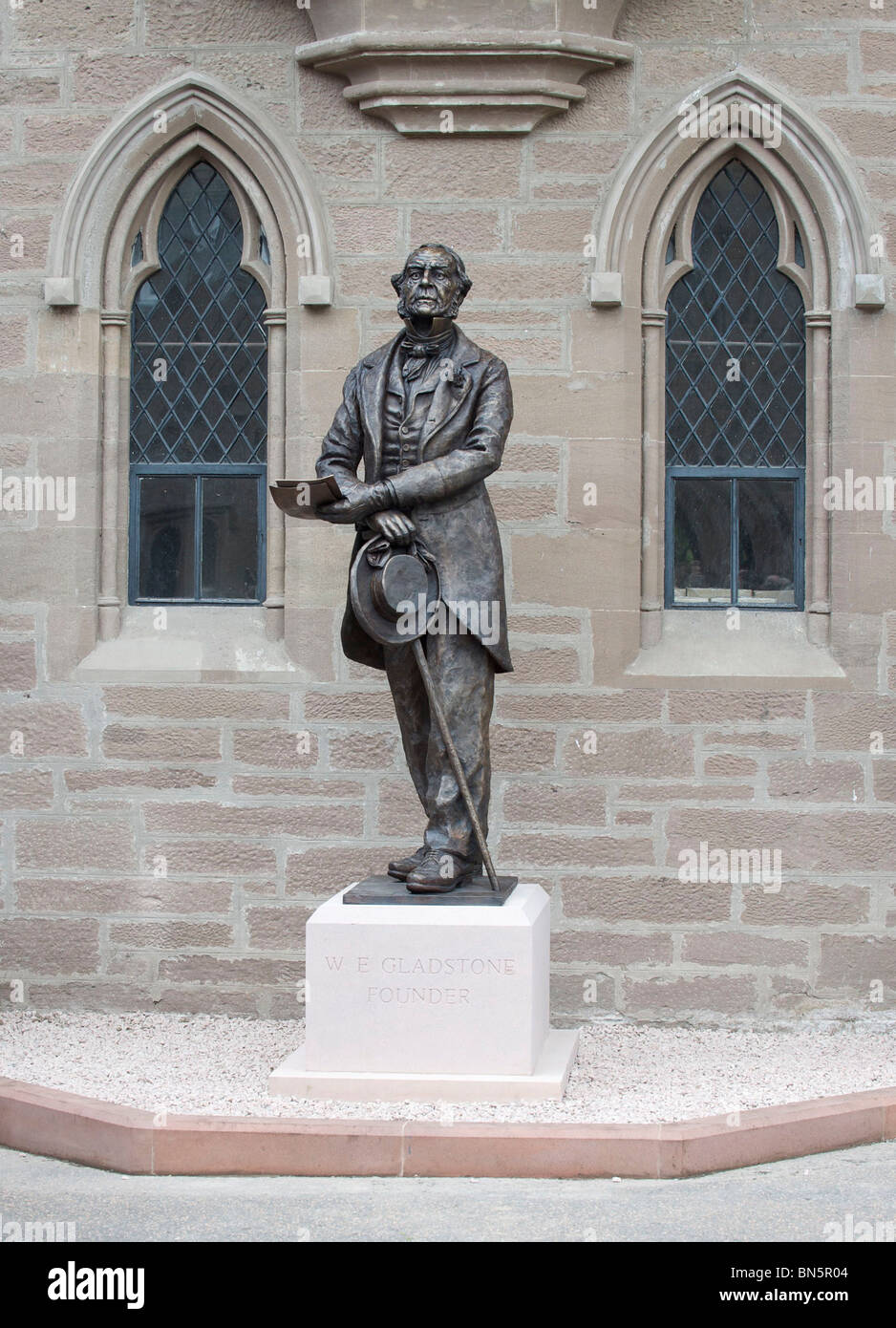 bronze statue of Victorian prime minister and ‘Grand Old Man’ of
