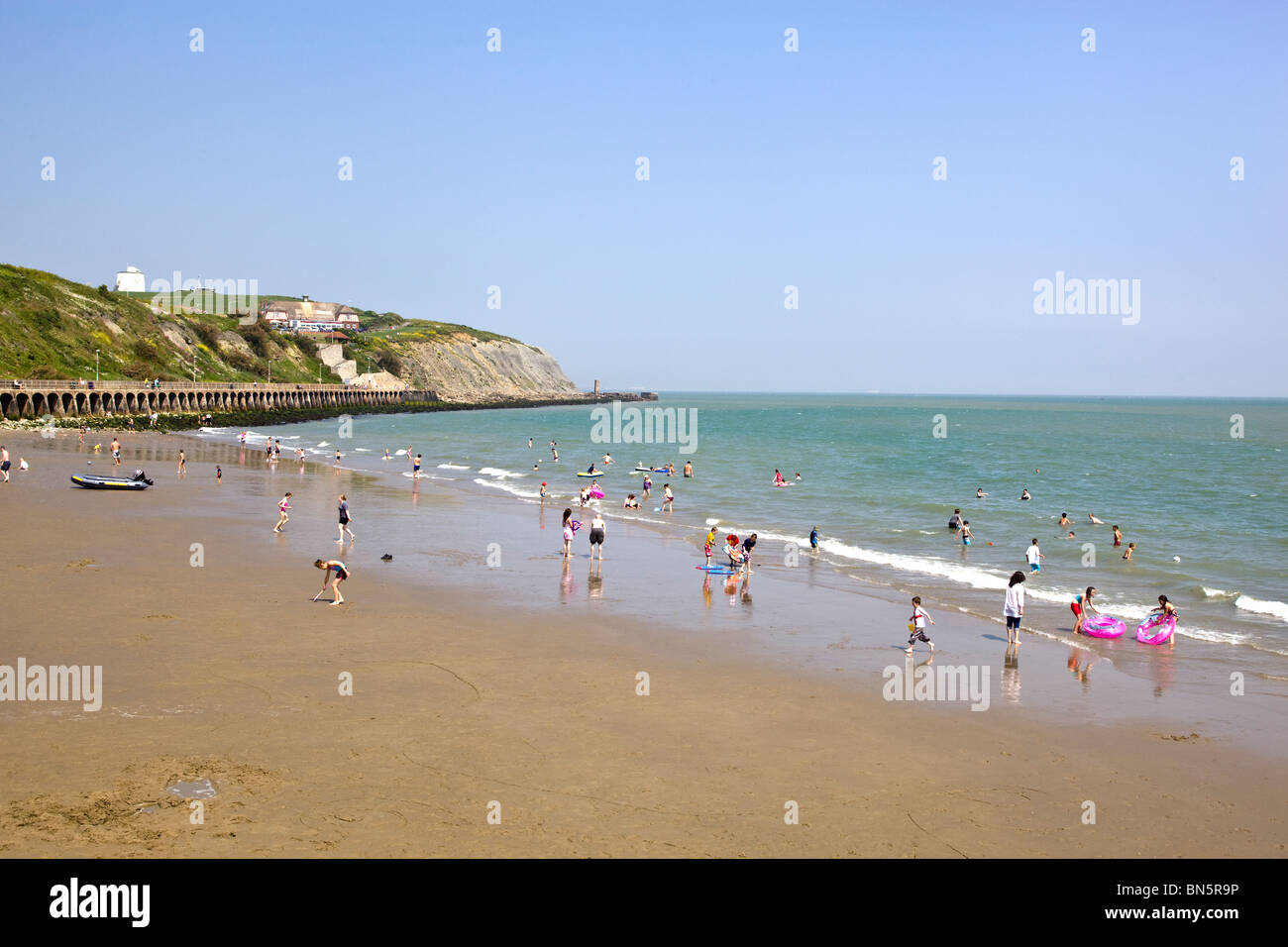 Folkestone beach hi-res stock photography and images - Alamy