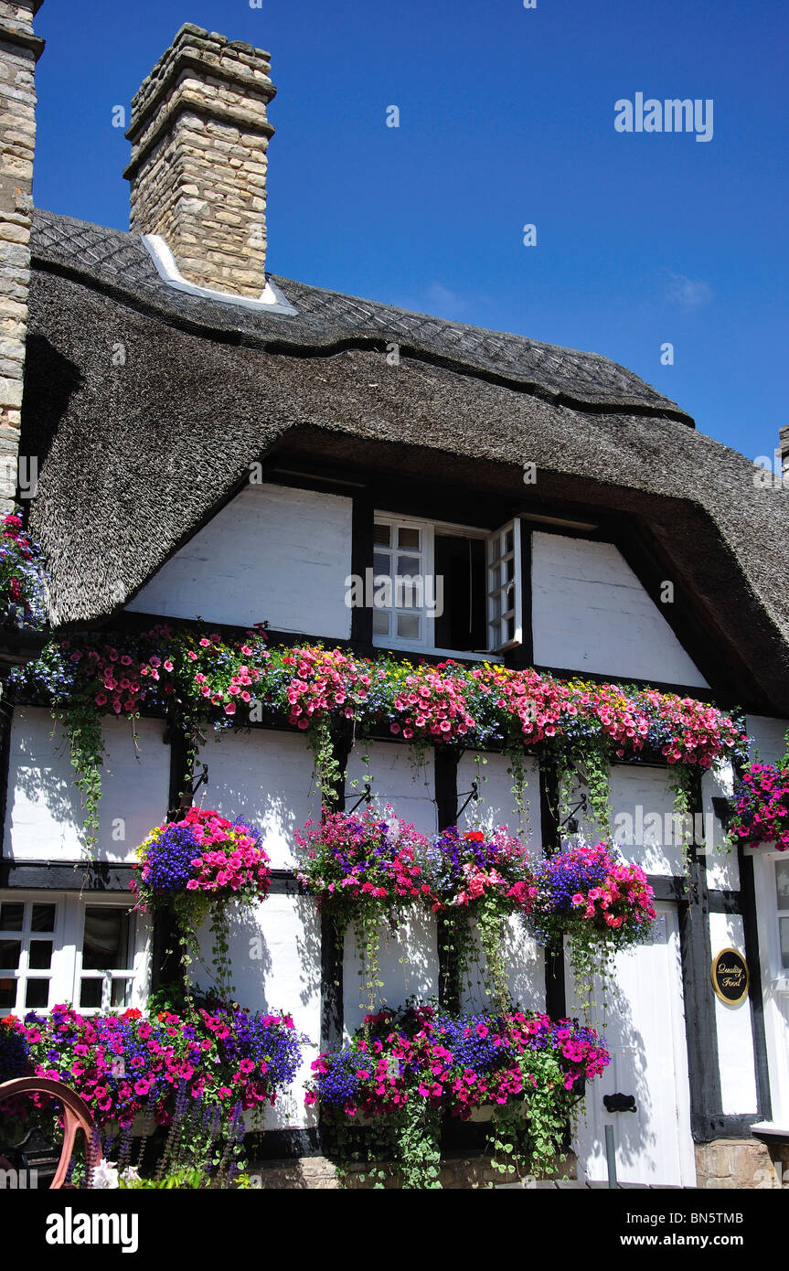The Fox & Hounds Inn, Church Street, Bredon, Worcestershire, England