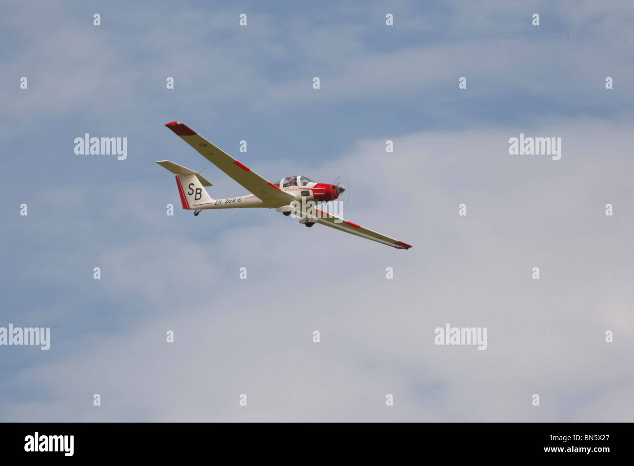 Air Cadet 'Vigilant' motor glider arrives at RAF Waddington International Airshow - arrivals 02 July 2010 Stock Photo