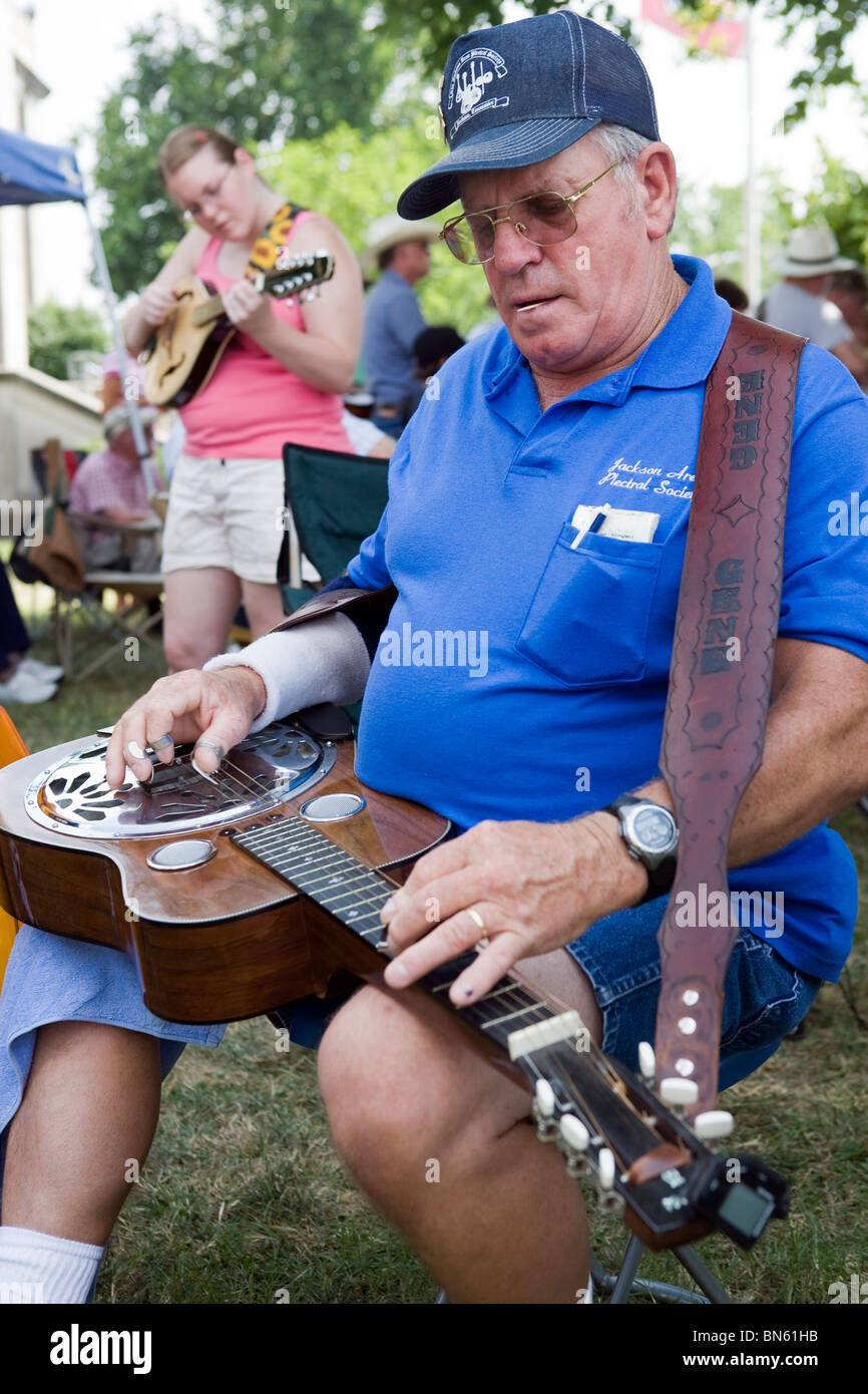 Dobro bluegrass hires stock photography and images Alamy