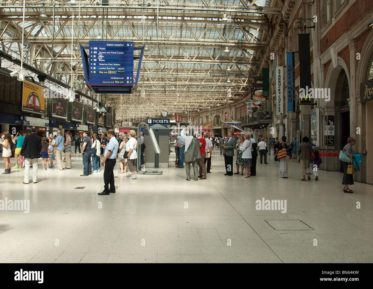 Waterloo station travellers hi-res stock photography and images - Alamy
