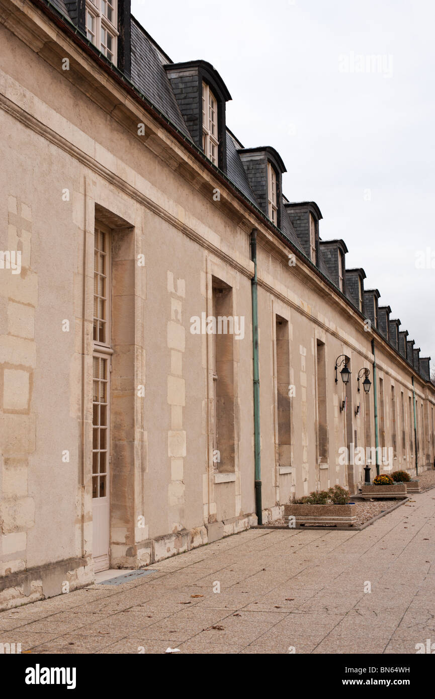 A Row of sandstone buildings outside the Hotel des Invalides on the Avenue de Tourville, Paris Stock Photo