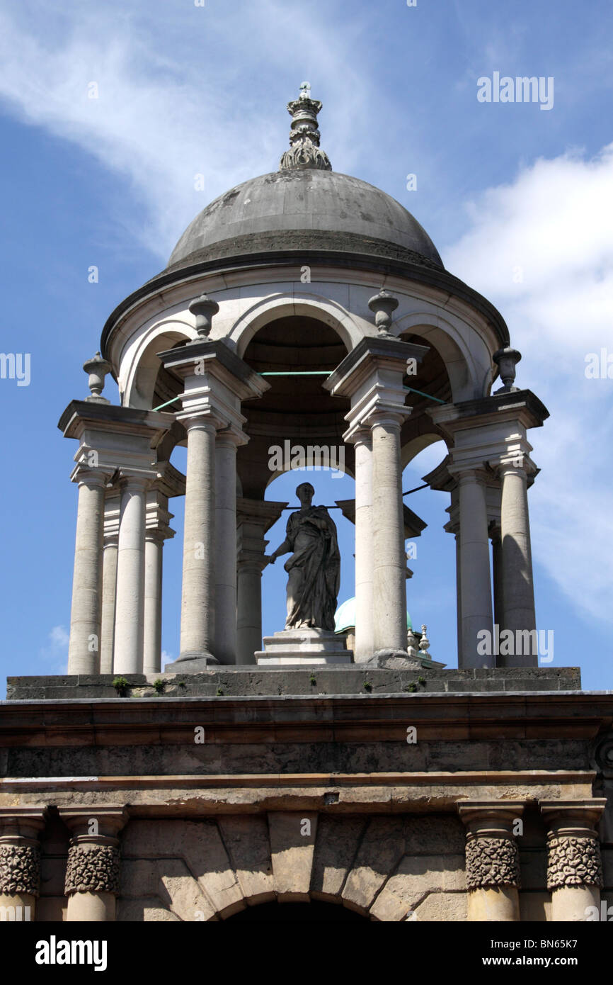 Cupola closeup Queen's College Oxford Stock Photo Alamy