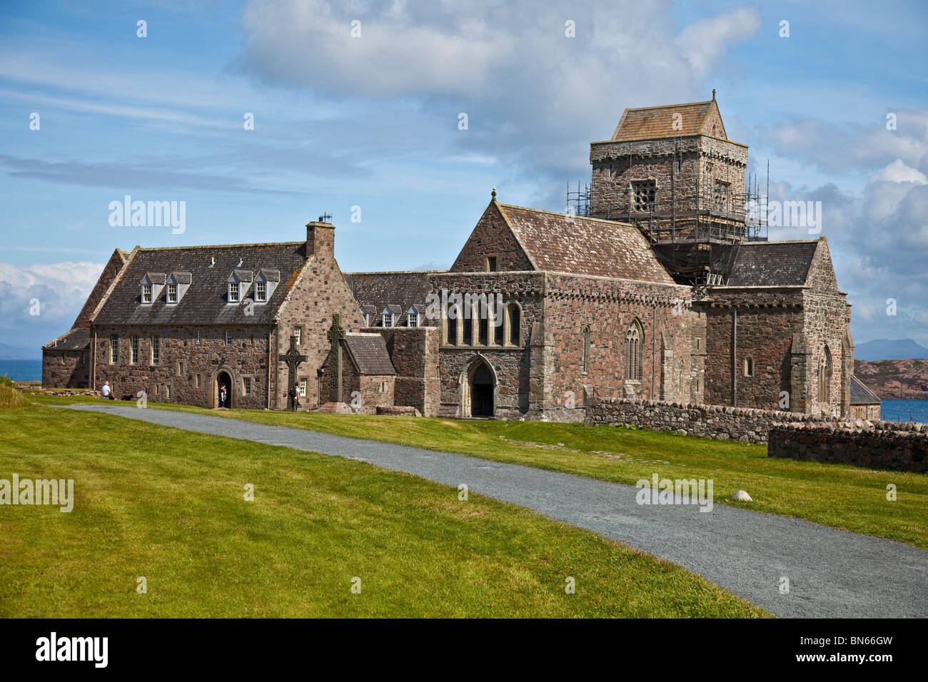 Iona Abbey, on this site since c600AD, the stone buildings dating from 1200, restored from 1938 - 1965. Stock Photo