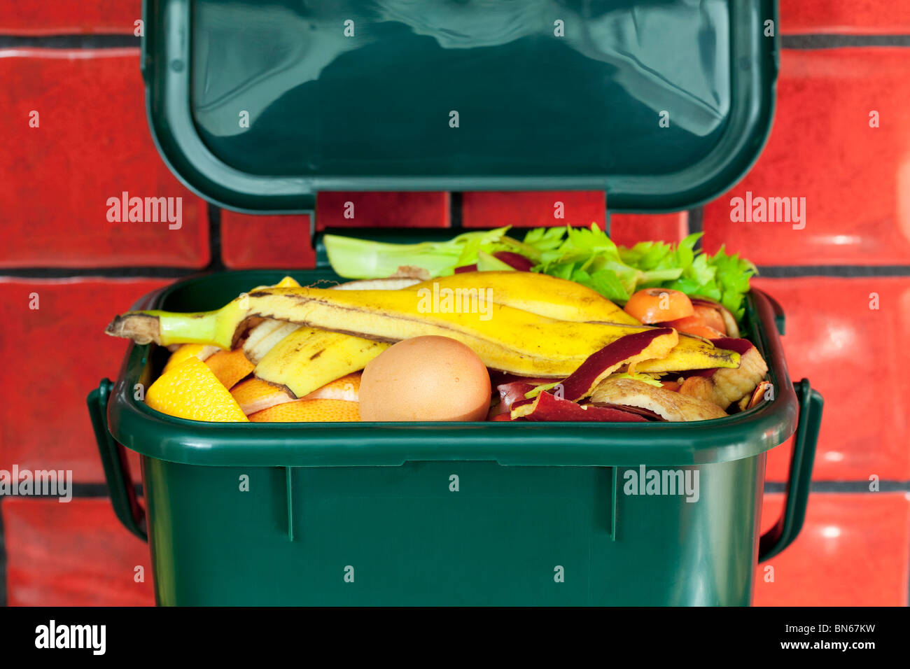Kitchen bin full hi-res stock photography and images - Alamy