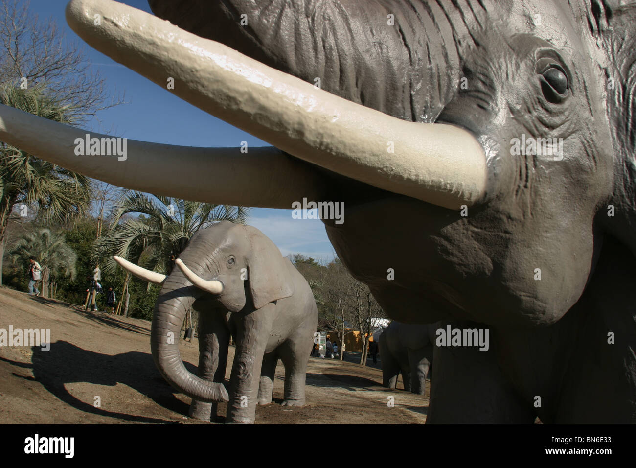 Safari park sculptures of animals, at World Expo 2005, Aichi, Japan. 19.03.05 Stock Photo