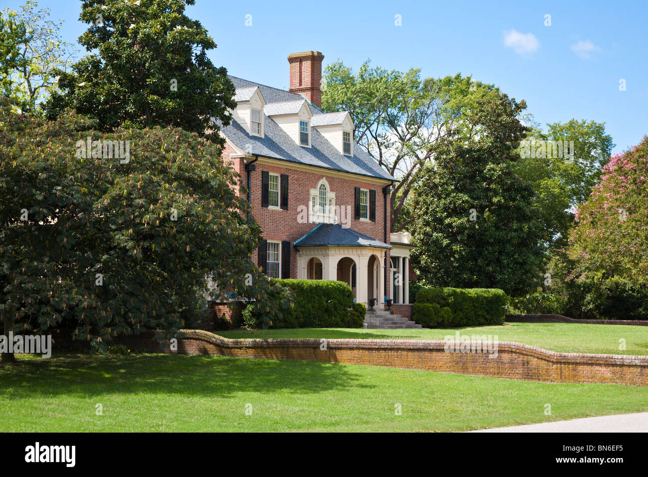 Yorktown, Virginia - Sep 2009 - Historic home on Main Street in historic Yorktown, Virginia Stock Photo