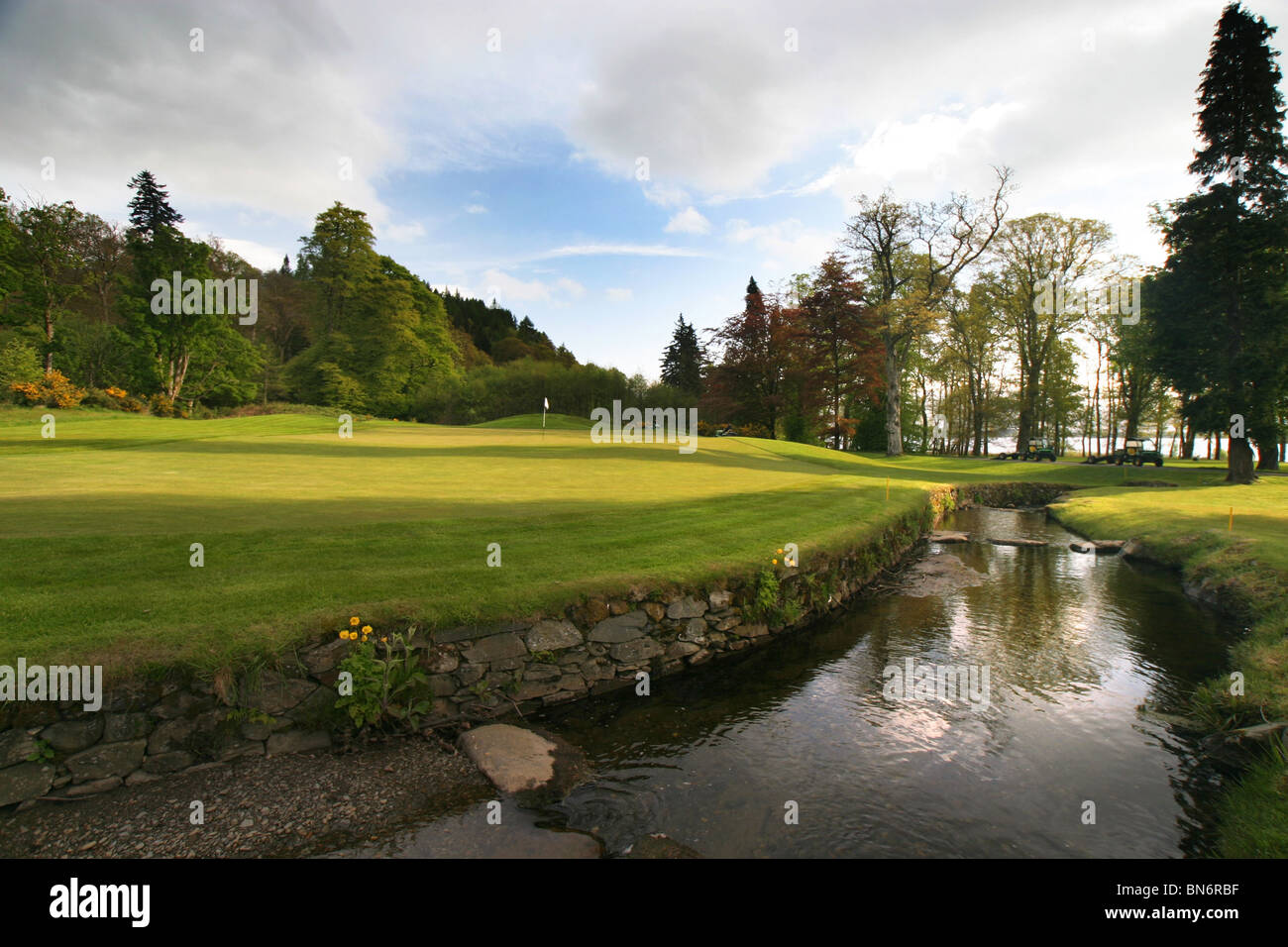 Loch Lomond Golf Course, Glasgow, Scotland. Hole 16 river next to fairway. Stock Photo
