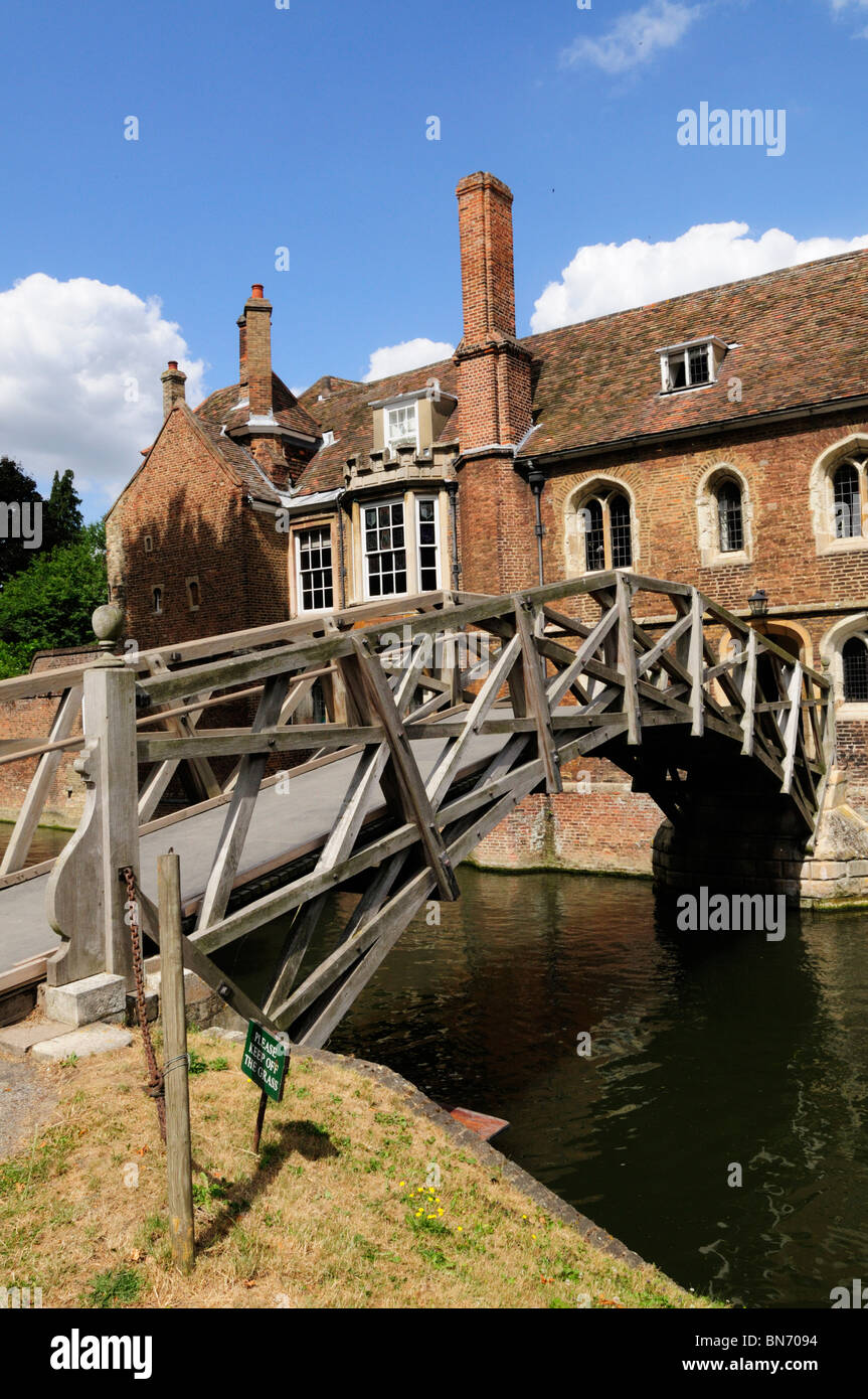 The Mathematical or Wooden Bridge at Queens College, Cambridge, England, UK Stock Photo