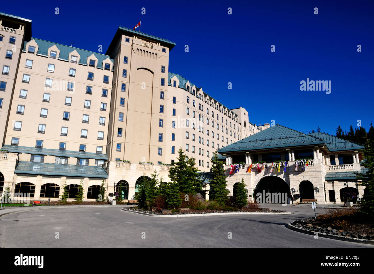 Fairmont Château Lake Louise Hotel. Banff National Park, Alberta ...