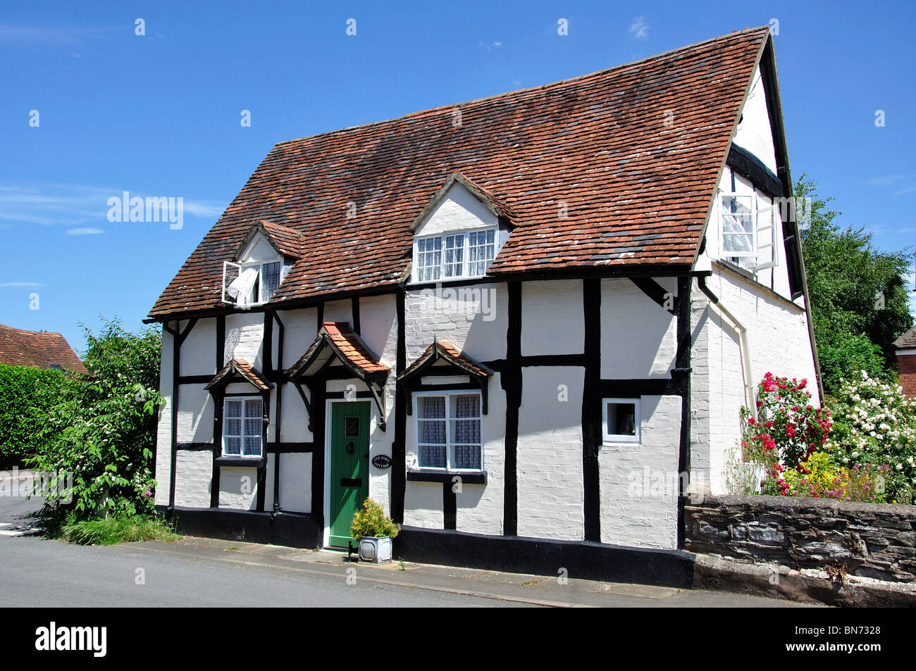 Period cottage, BidfordonAvon, Warwickshire, England, United Kingdom