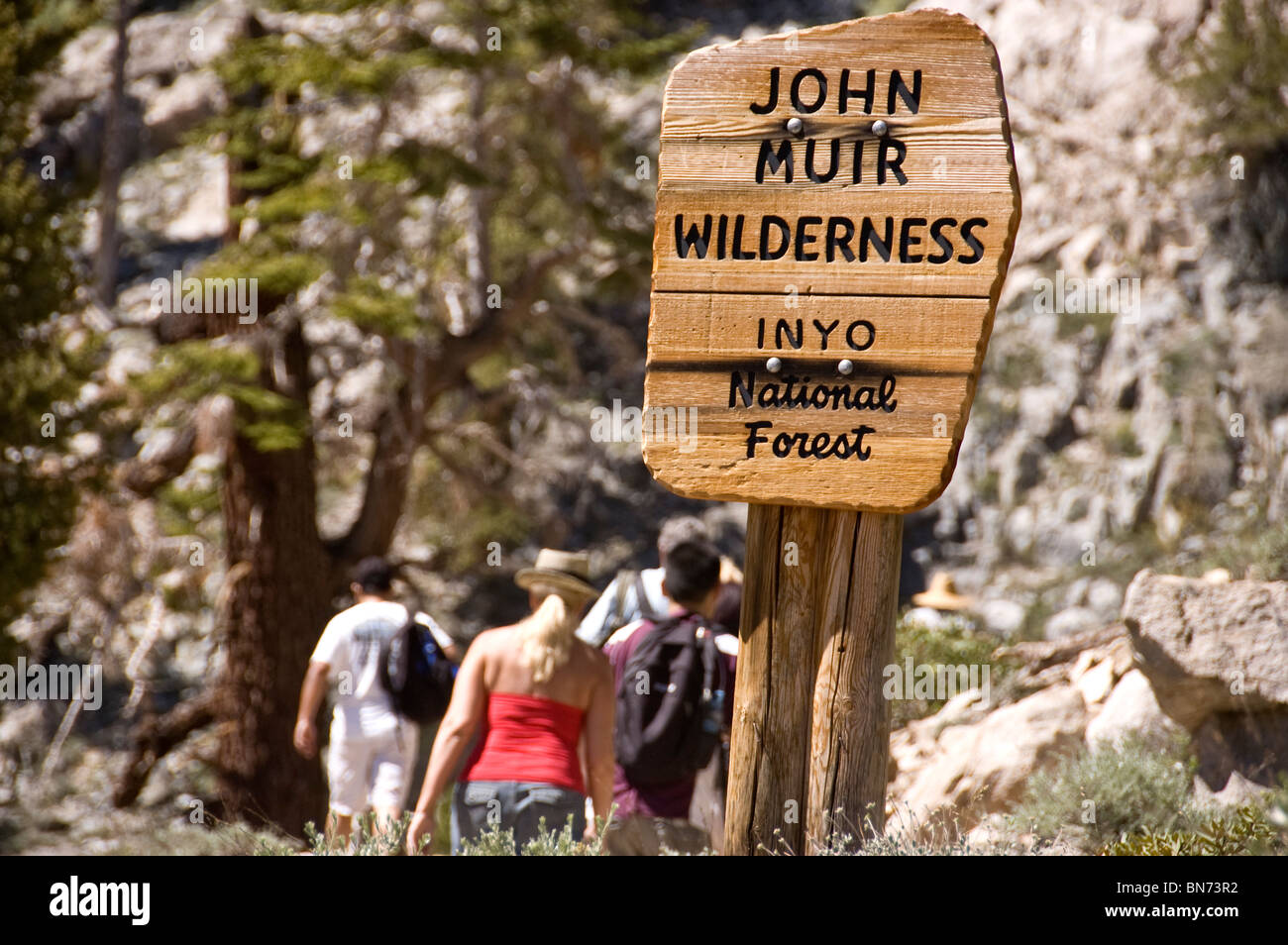 Hikers on the John Muir Wilderness trail, Inyo National Forest Stock Photo