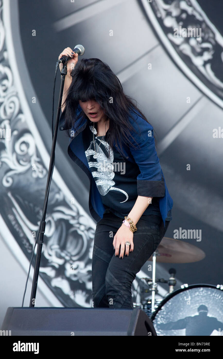 The Dead Weather playing the Pyramid stage at the Glastonbury Festival 2010 Stock Photo