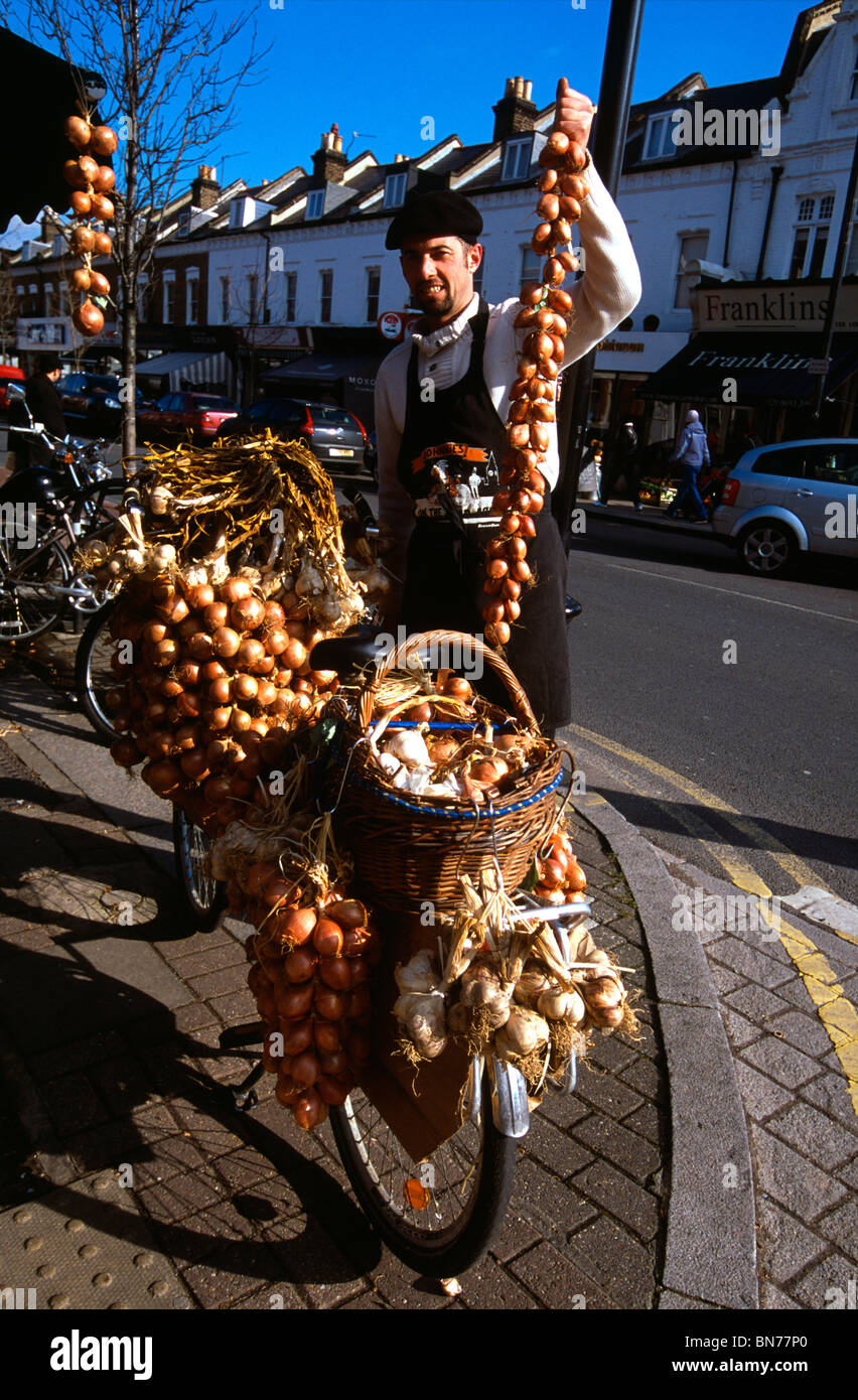French Onion Seller Stock Photos & French Onion Seller Stock Images Alamy