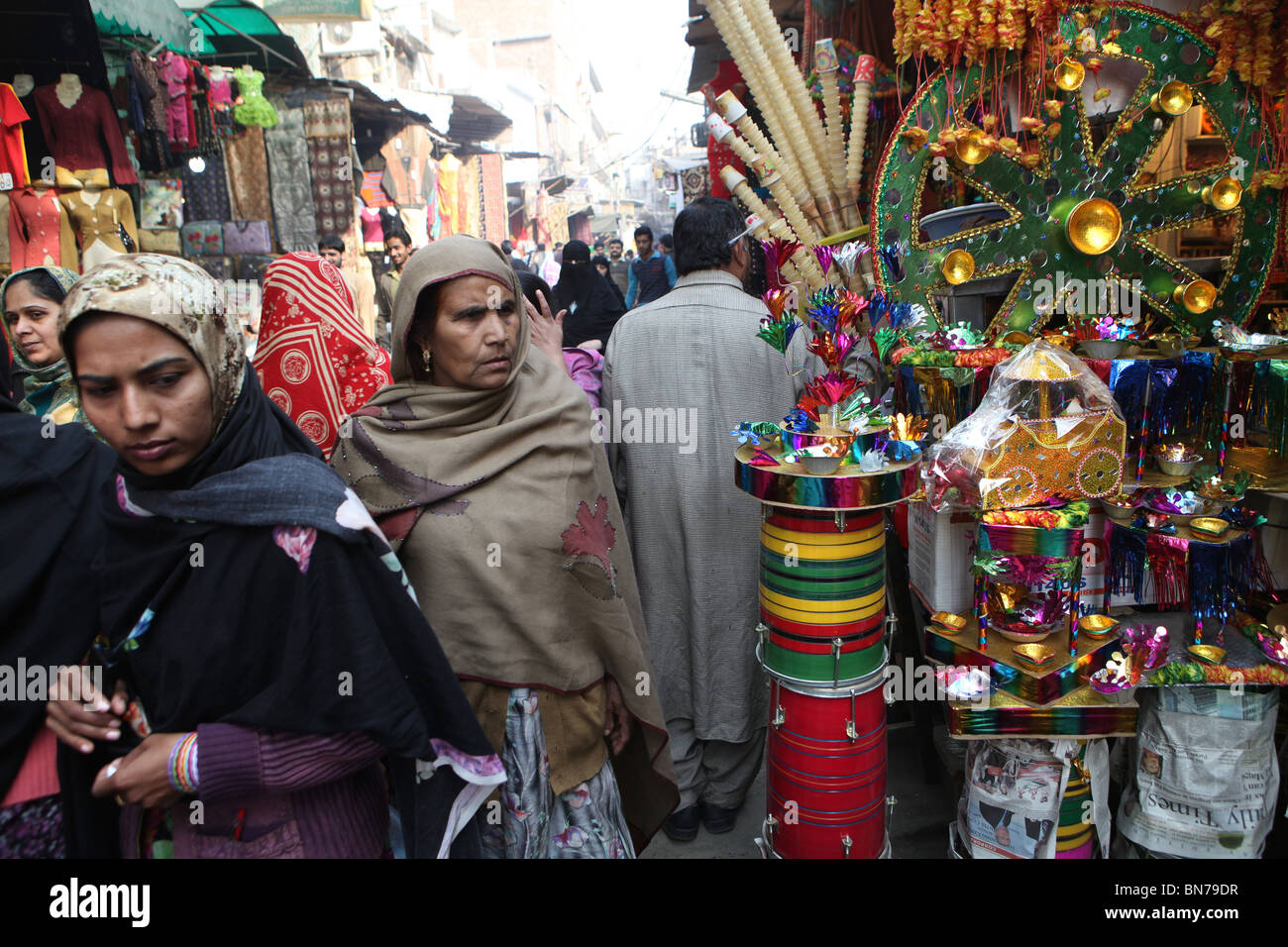 market in Lahore Stock Photo Alamy