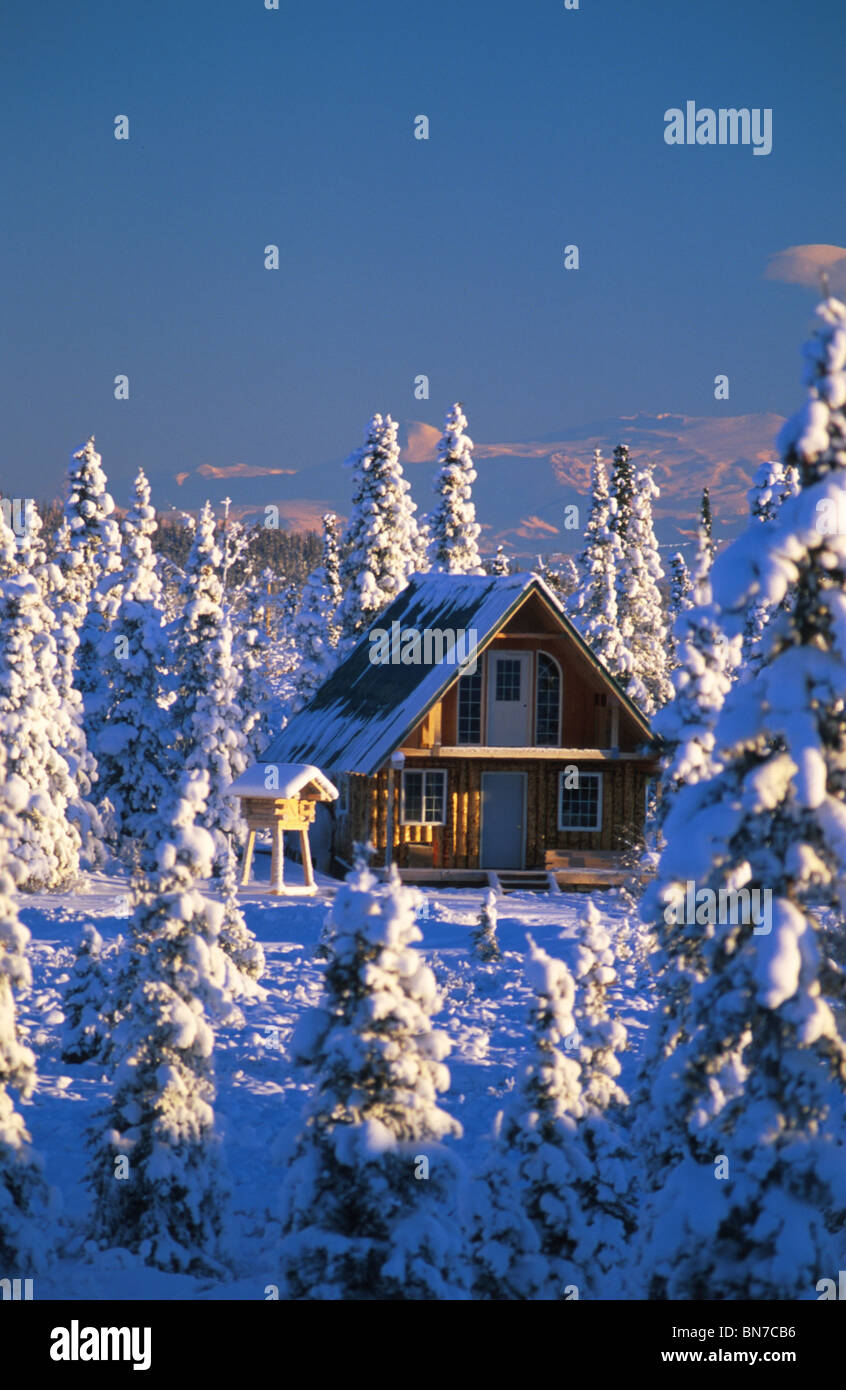 Cabin & Cache near Glenn Hwy Alaska winter scenic Stock Photo Alamy