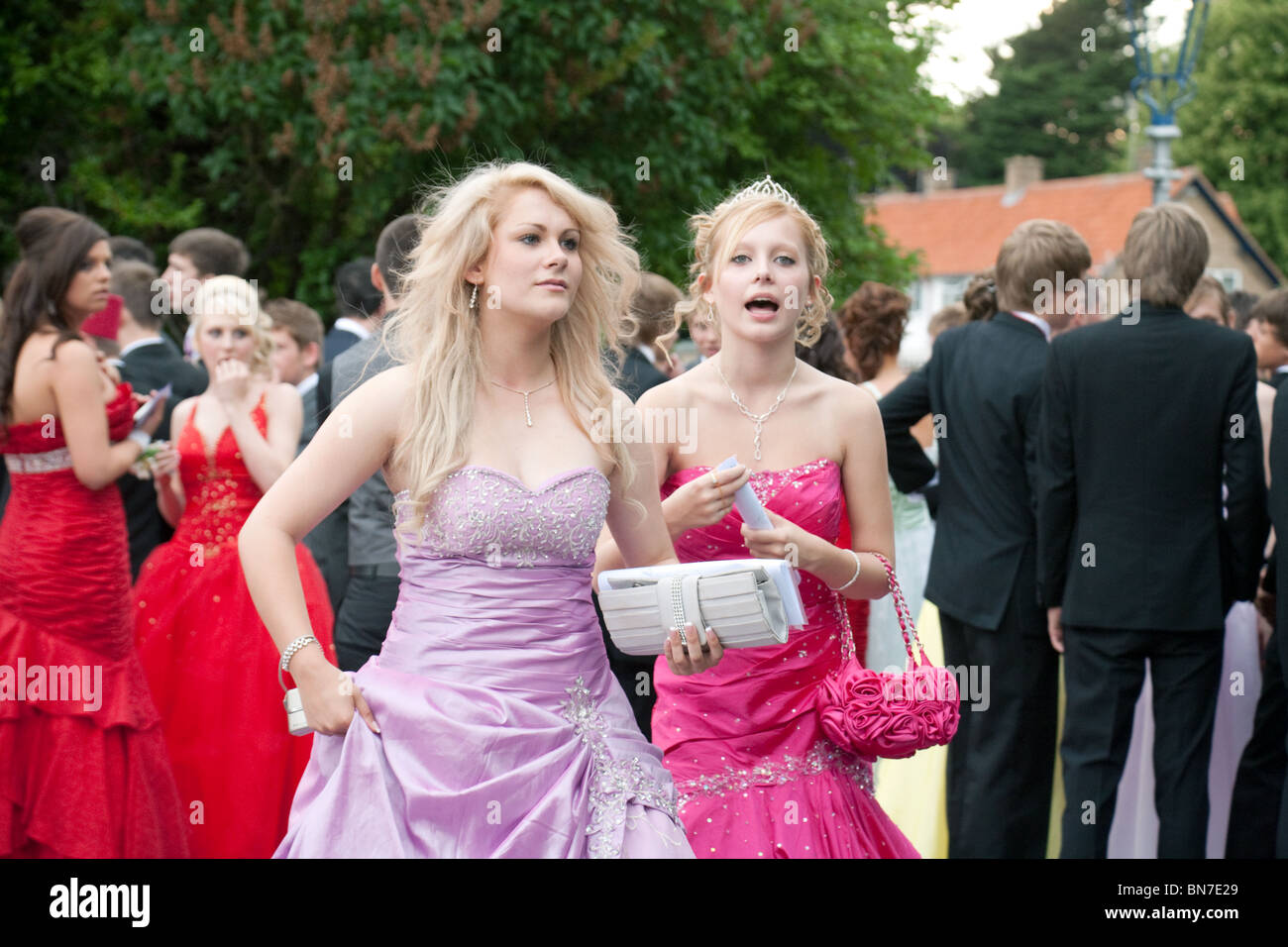 Teenage girls and boys dressed up for their Secondary School Prom,  Cambridgeshire, UK Stock Photo - Alamy