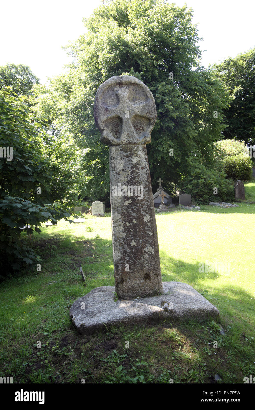 Celtic Cross in churchyard of St Michael and All Angels Church, Lesnewth near Boscastle, Cornwall, England Stock Photo