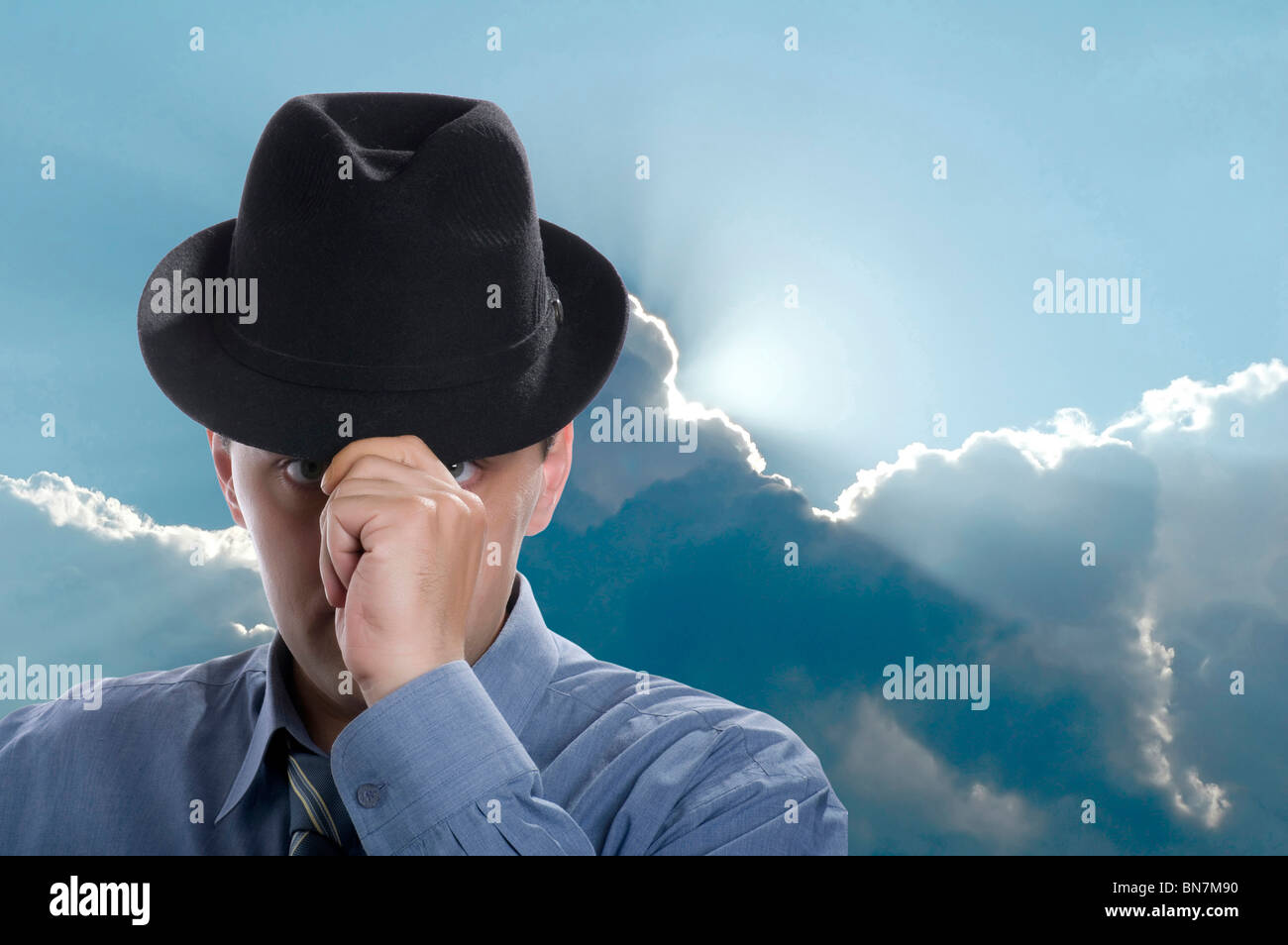 Sun rays blue sky hat hi-res stock photography and images - Alamy