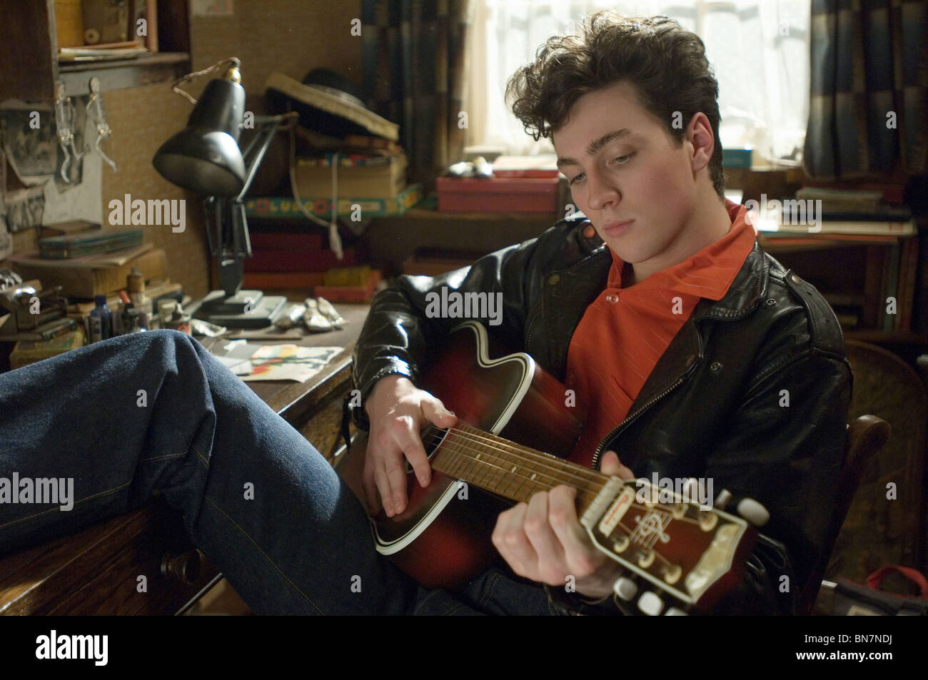 NOWHERE BOY (2009) AARON JOHNSON SAM TAYLOR-WOOD (DIR) Stock Photo