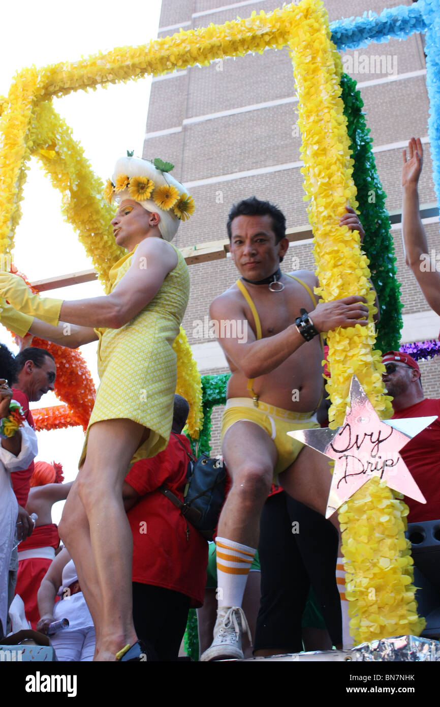 Gay free vidios Stories of transvestites dressed in pvc