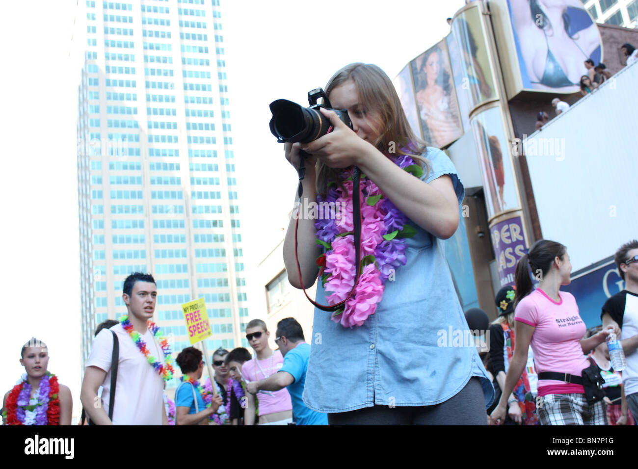 female street photographer Stock Photo - Alamy