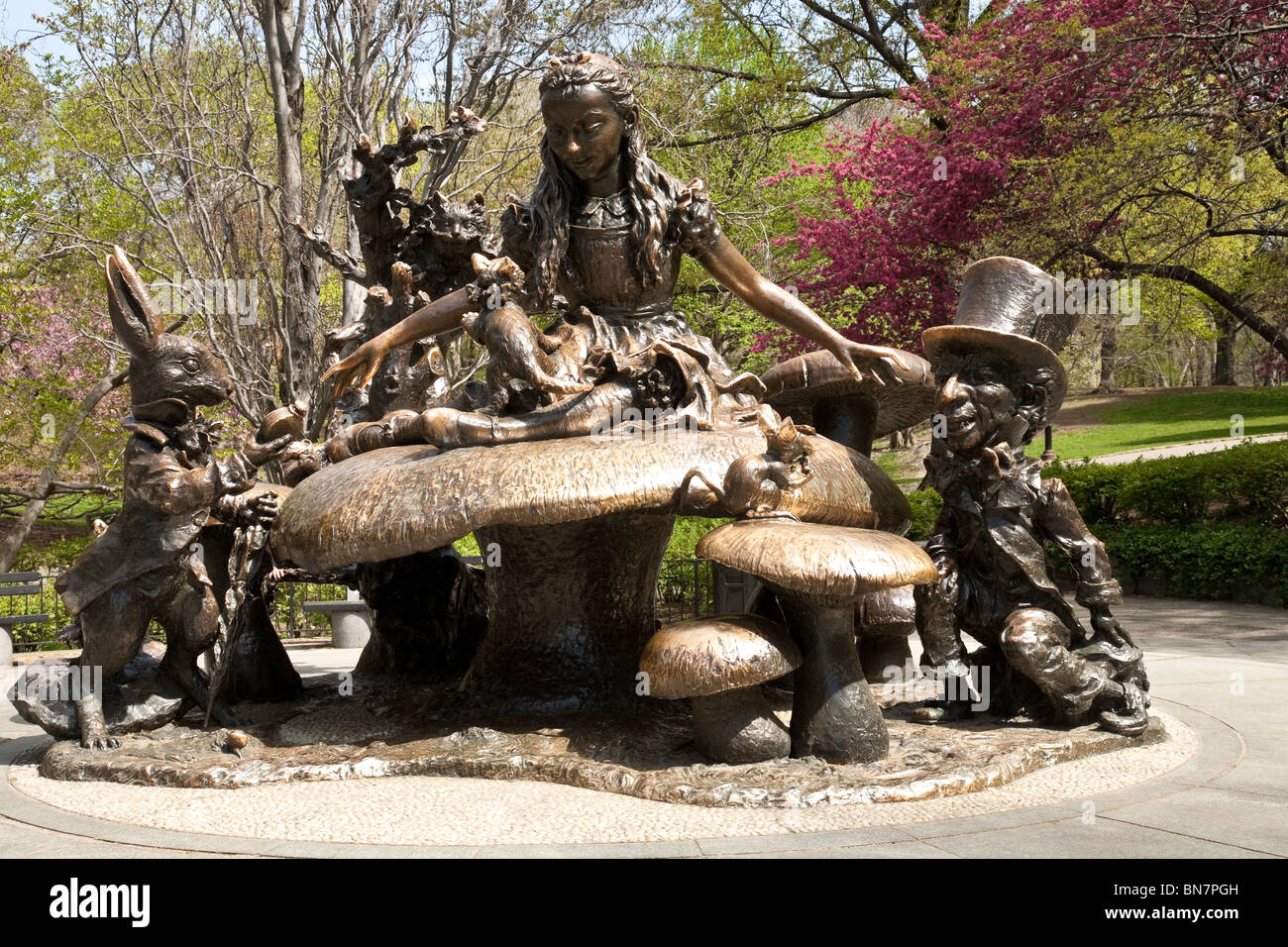 Alice in Wonderland Sculpture, Central Park, NYC Stock Photo Alamy