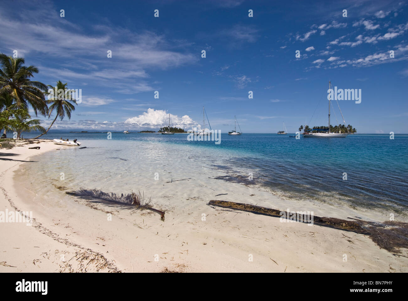 A picture perfect tropical beach in the San Blas Islands, Caribbean Stock Photo