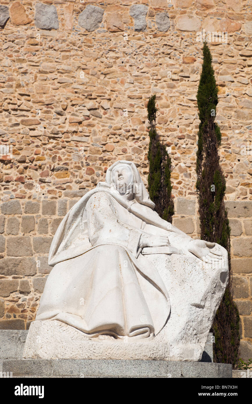 Avila, Avila Province, Spain. Statue of St. Teresa by the Puerta del Alcazar Stock Photo Alamy