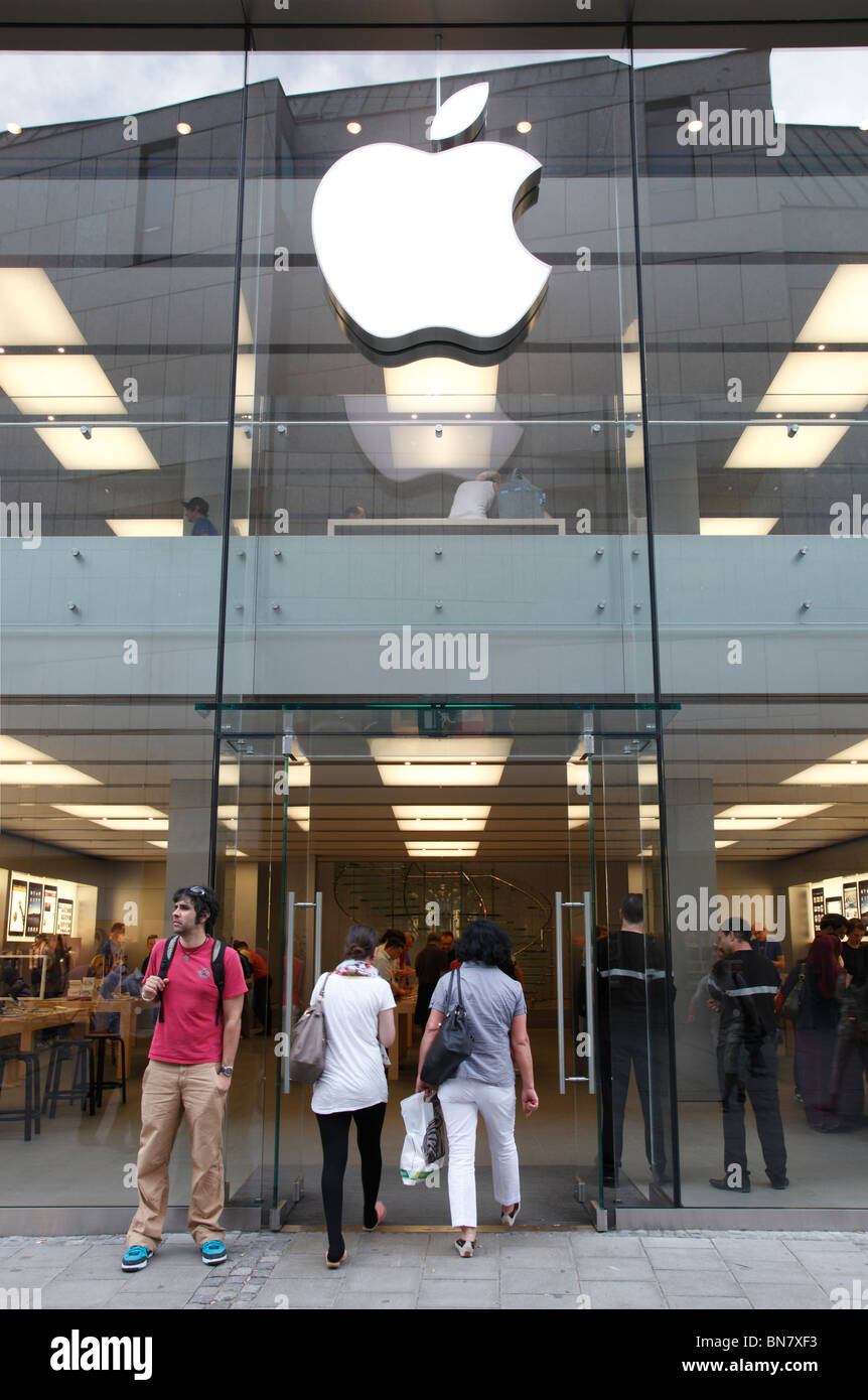 Apple Store Germany High Resolution Stock Photography and Images - Alamy